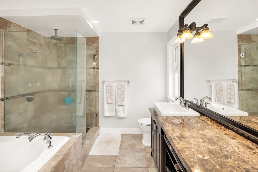 listing image 1101581380641391240