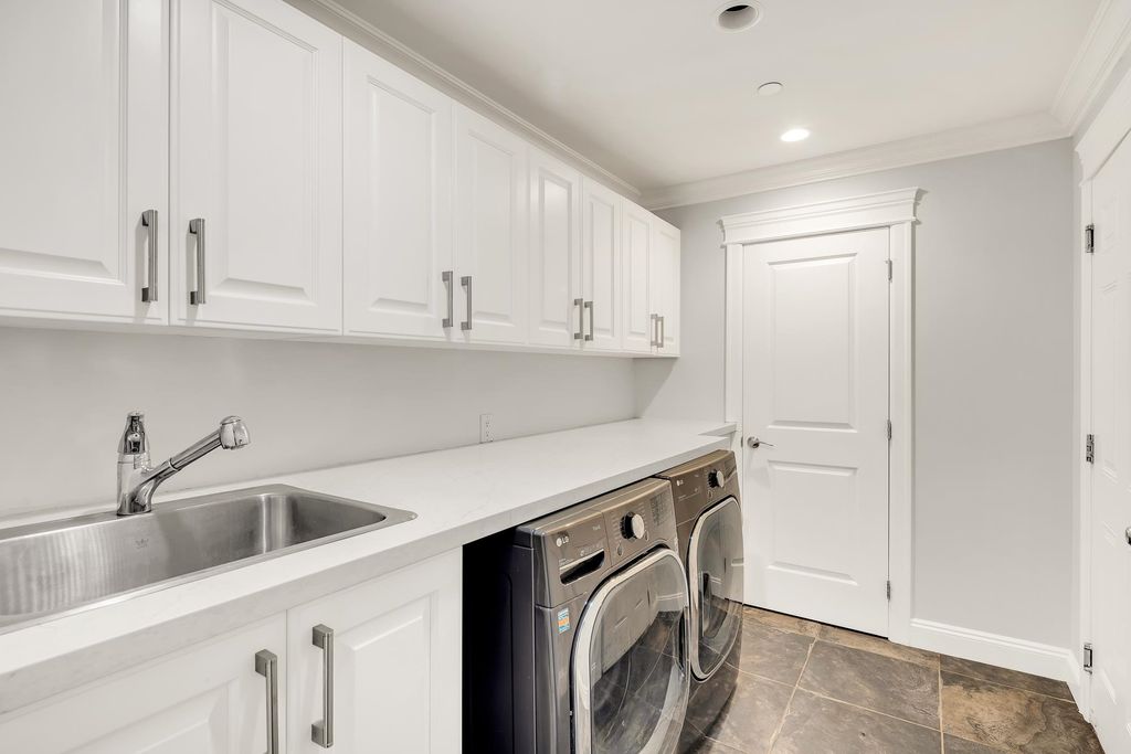 listing image 1102613265973160124