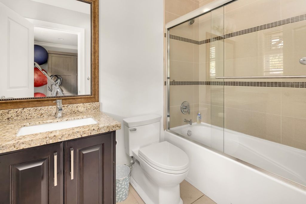 listing image 1102264446145645682