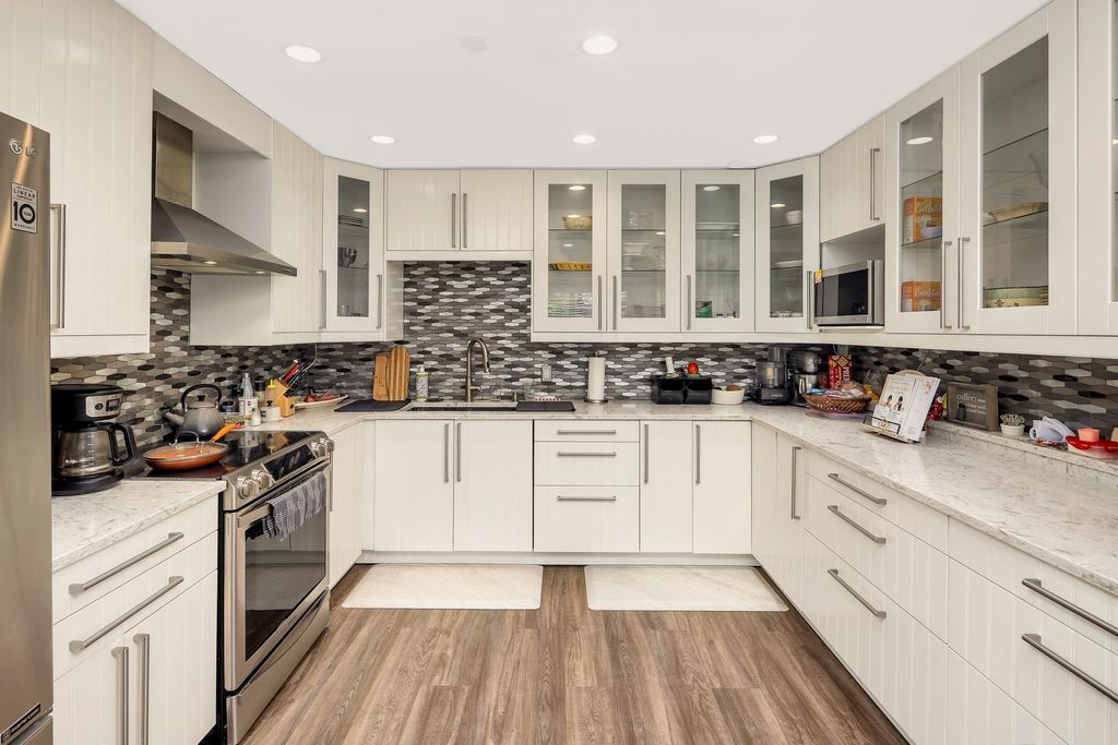 listing image 1105786795140120437