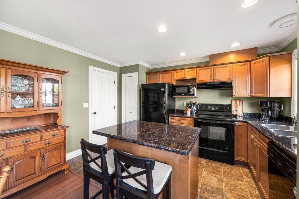 listing image 1101177162261442676