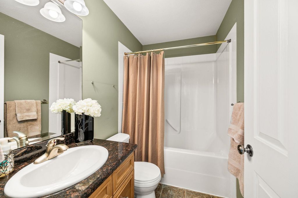 listing image 1103193934229128970