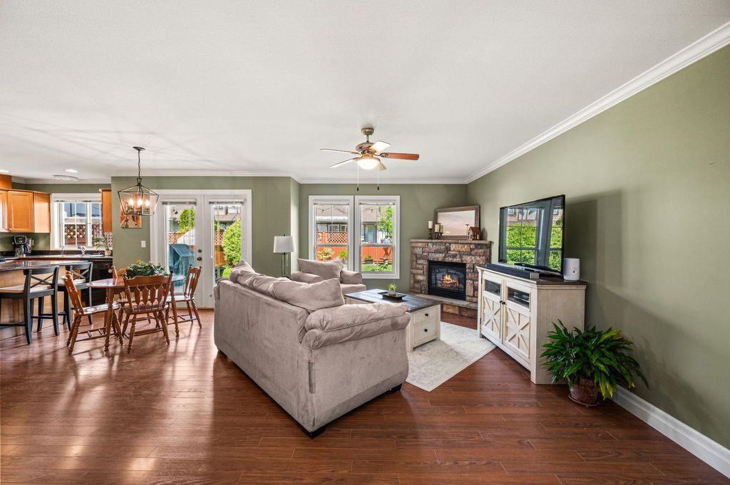 listing image 1109446073146371759