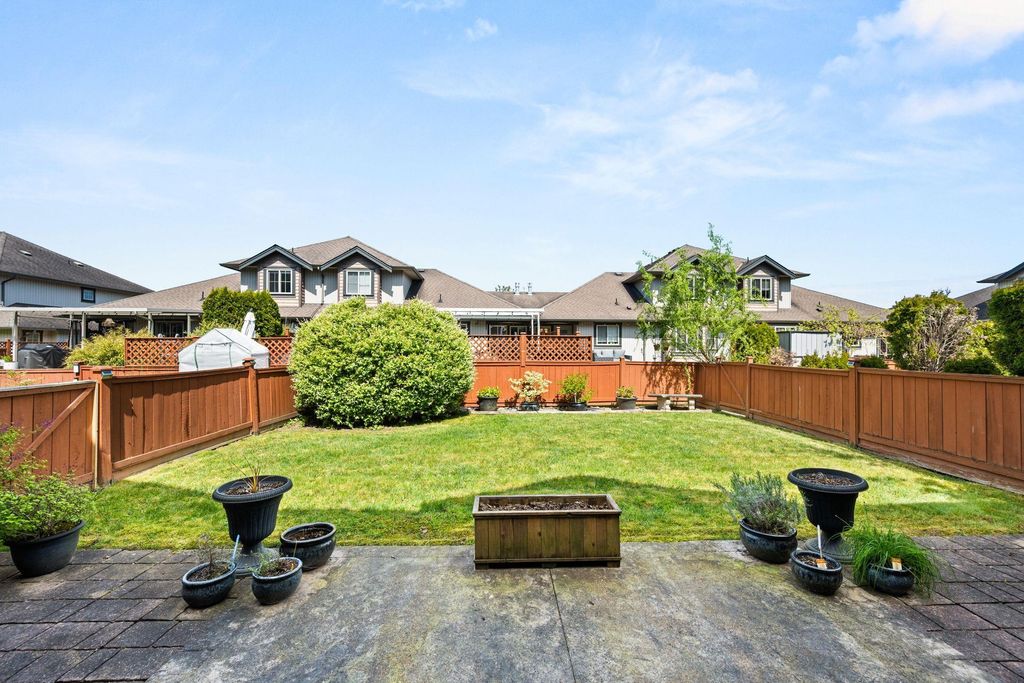 listing image 1105530602473400073