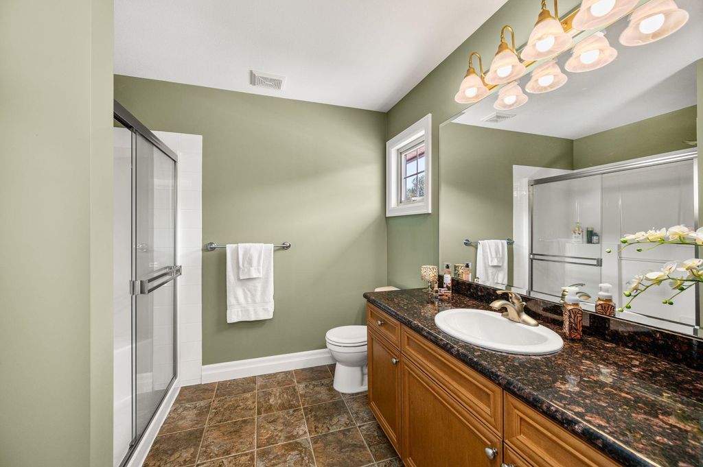 listing image 1102358831590591142