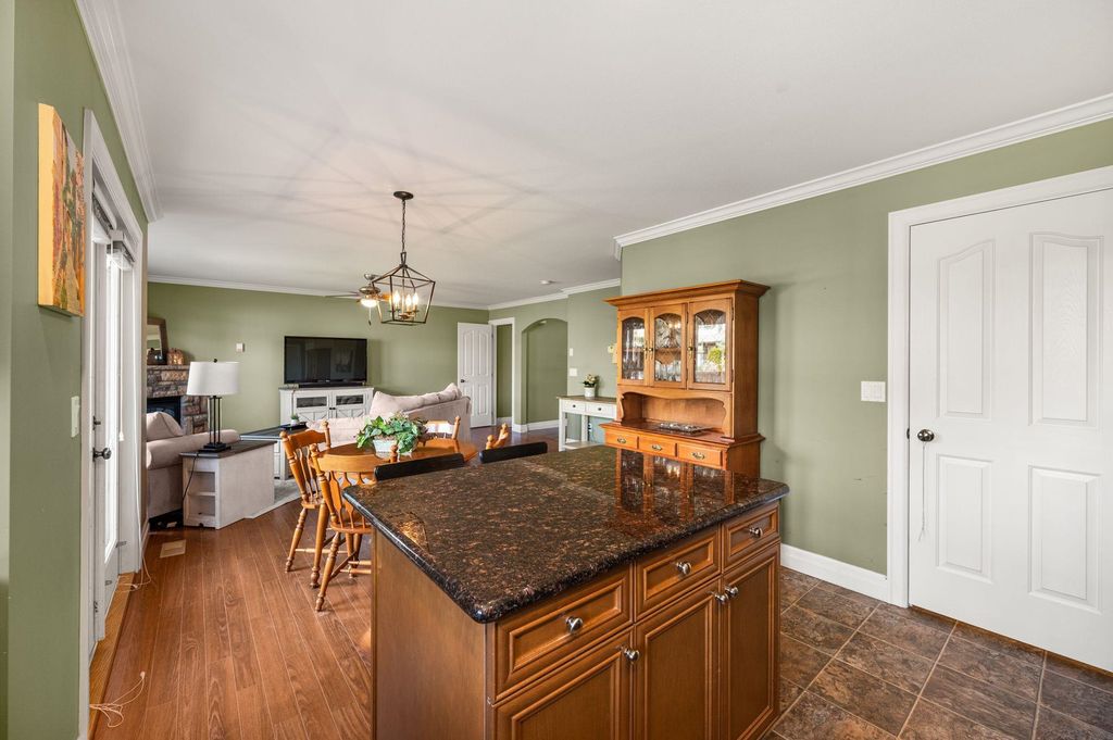 listing image 1106793313072253999