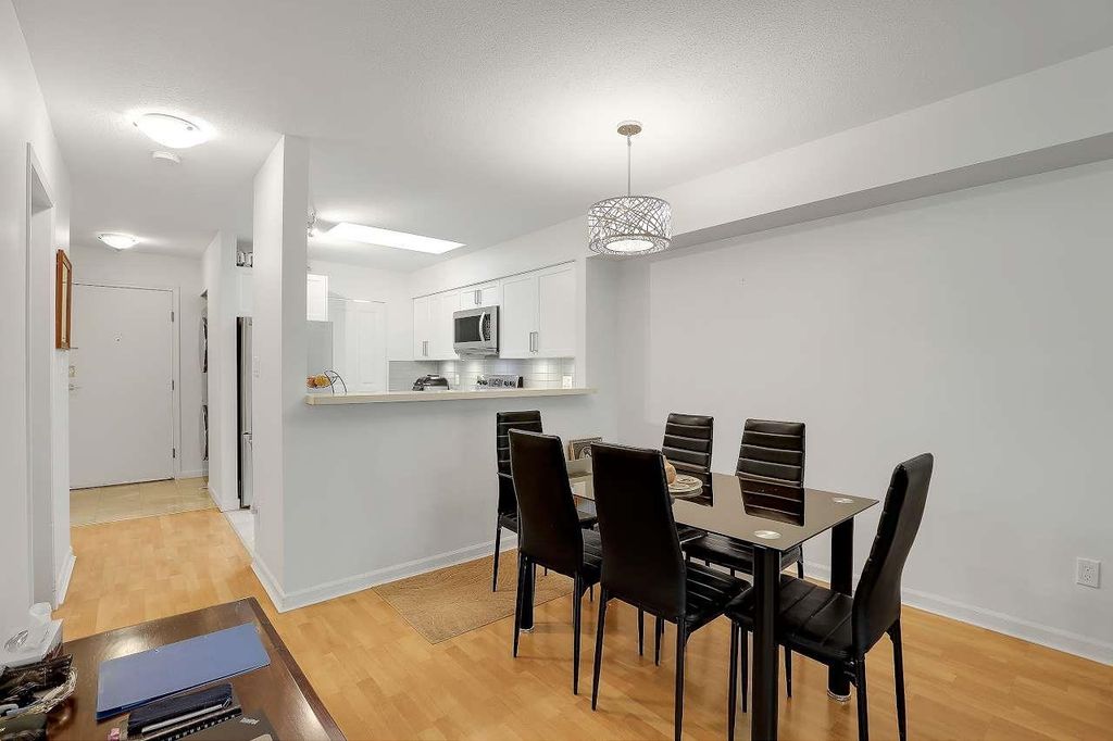 listing image 1103306824305561276