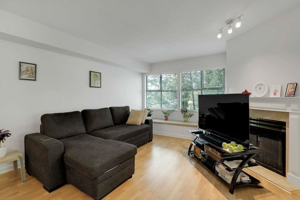 listing image 1109103225924578692