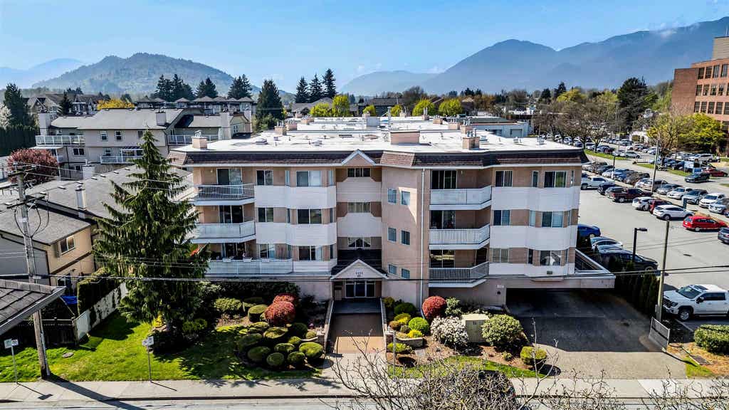 Photo of 8985 Mary Street #214, Chilliwack, BC V2P 4J4 (MLS # R3152131)