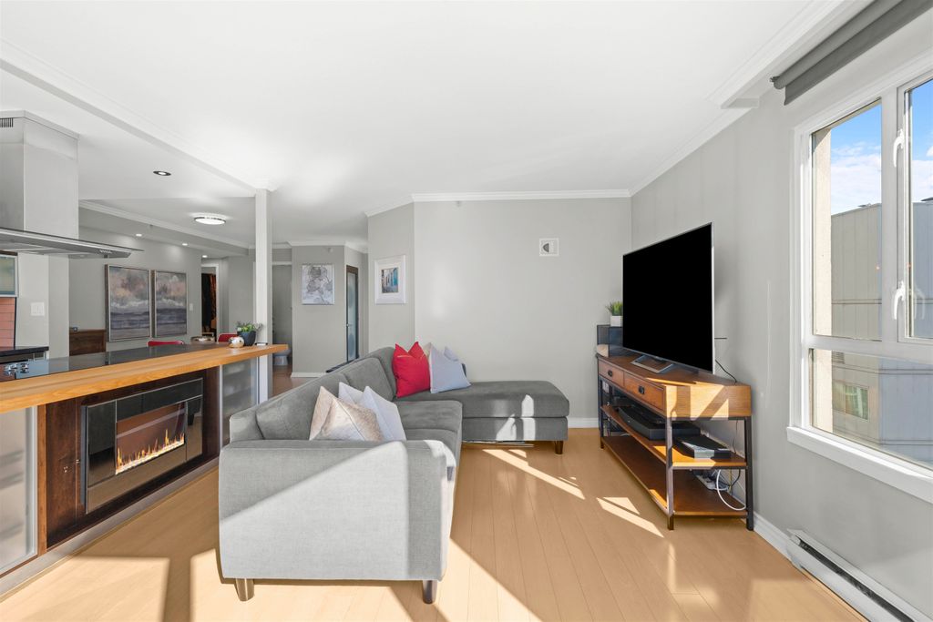 listing image 1100984707424510264