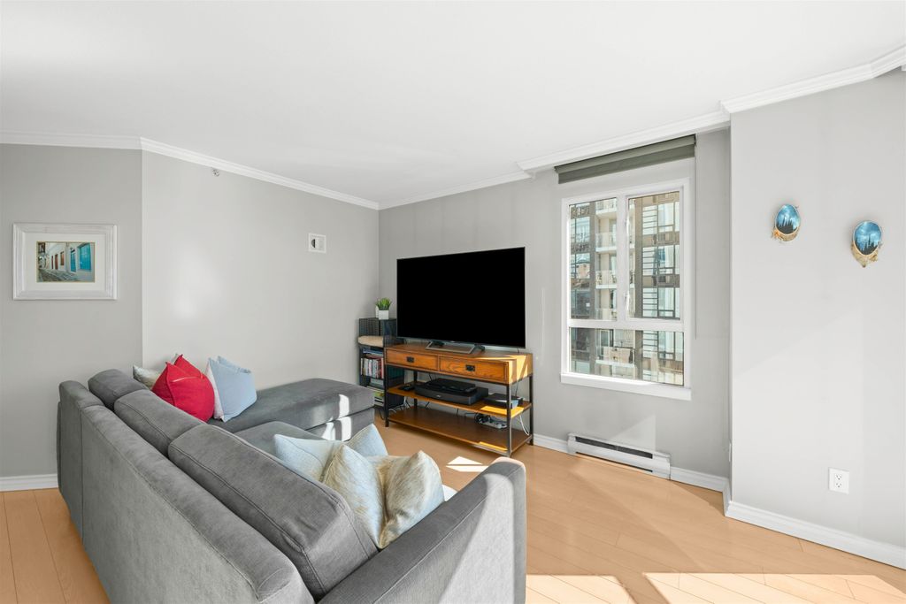 listing image 1101921040181914490
