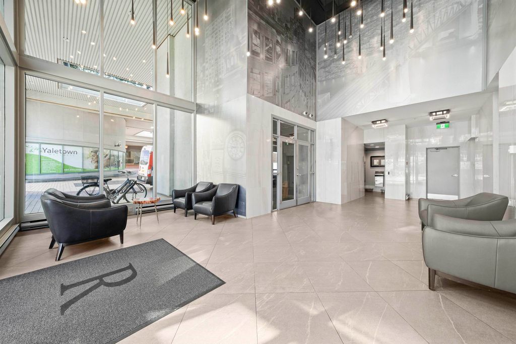 listing image 1104164832597158211