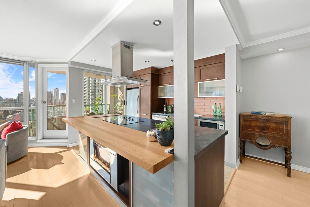 listing image 1106119940558778524