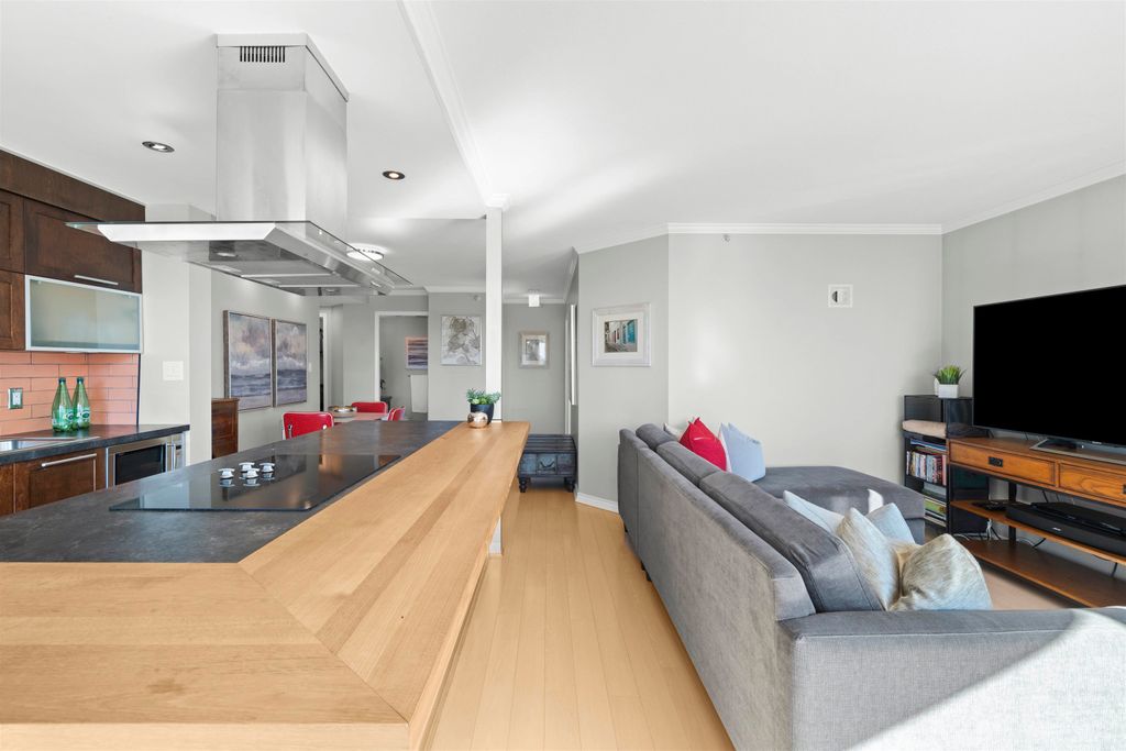 listing image 1109785533728128256