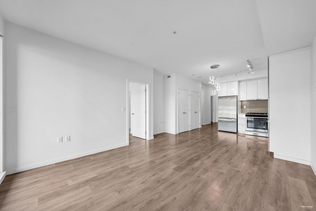 listing image 1104559456029917023