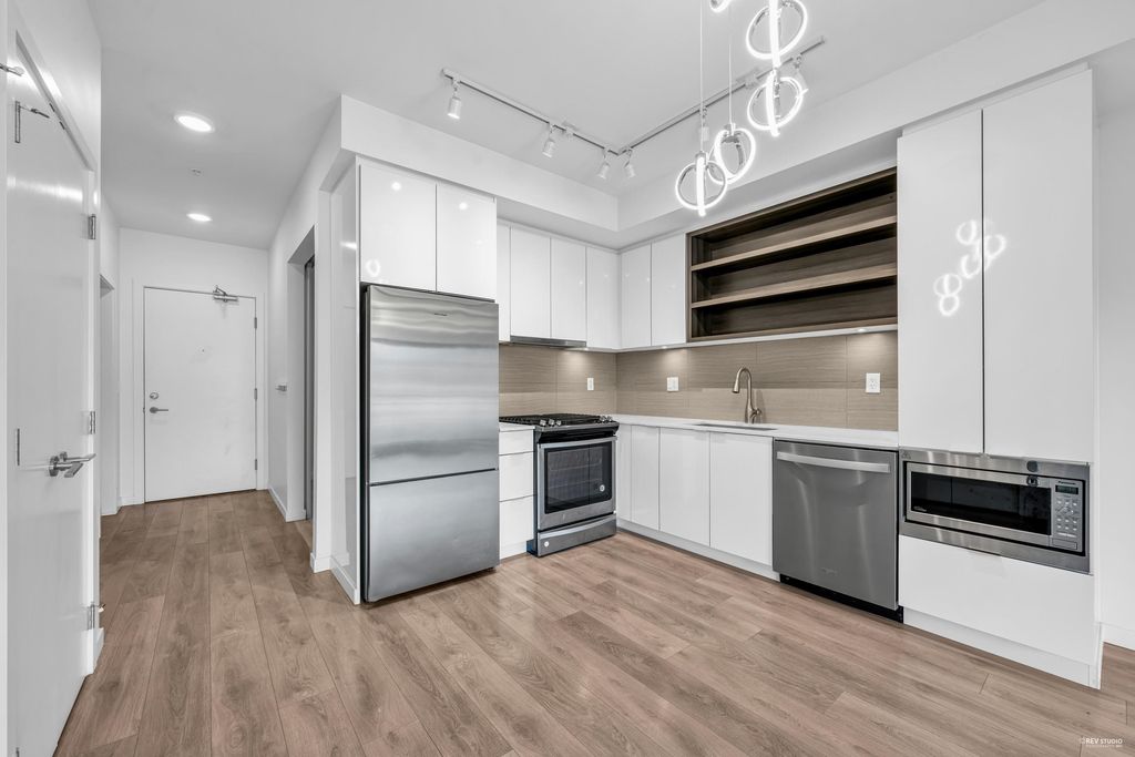 listing image 1102485495858097316