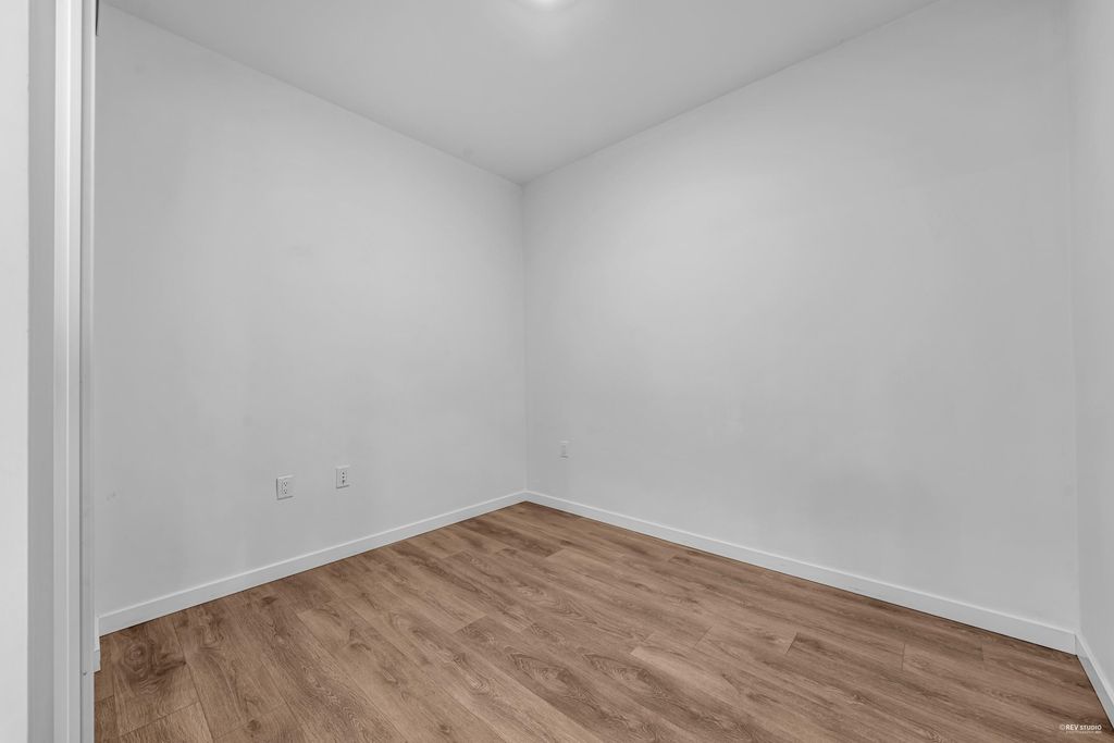 listing image 1109765784997023742