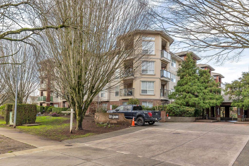 Photo of 20239 Michaud Crescent #308, Langley, BC V3A 8L1 (MLS # R3143930)