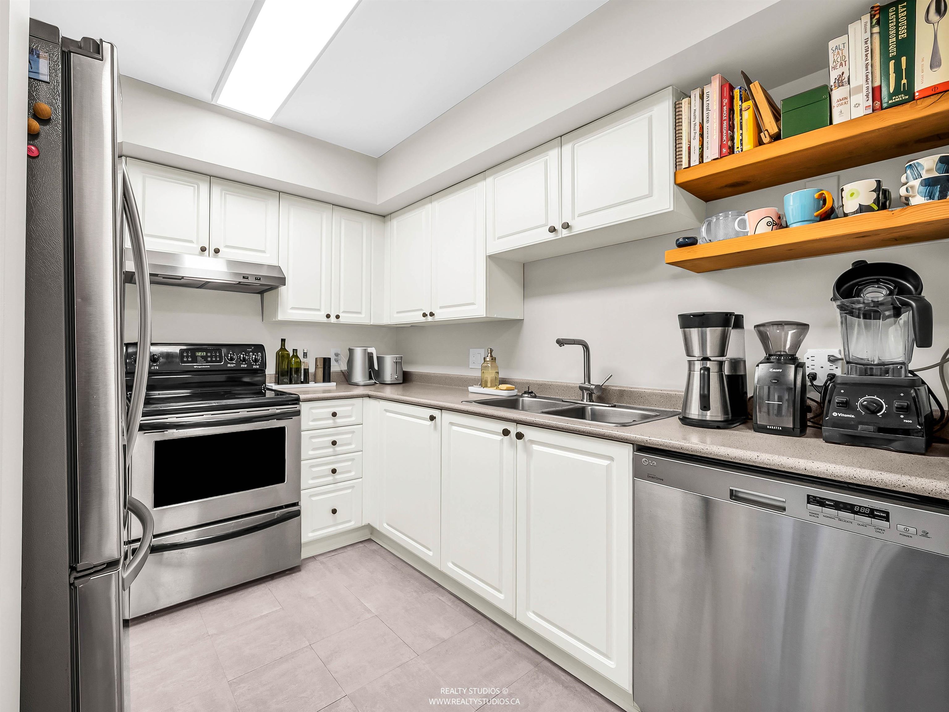 223 Mountain Highway 303