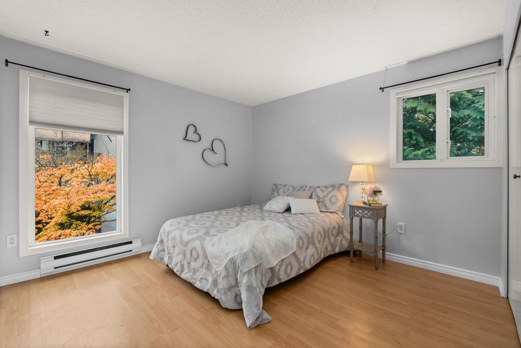 listing image 1109054609822329029