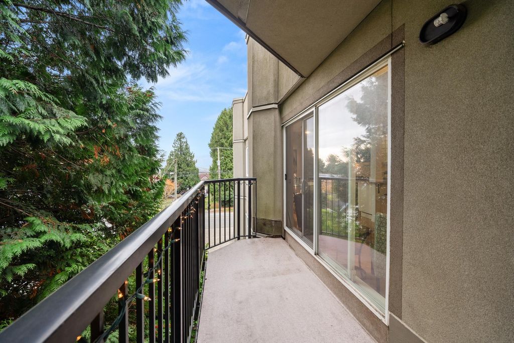 listing image 1109795925122404670