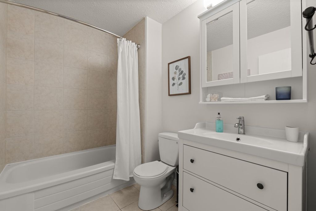 listing image 1107513796525592739