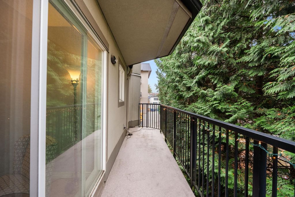 listing image 1102737692902198773