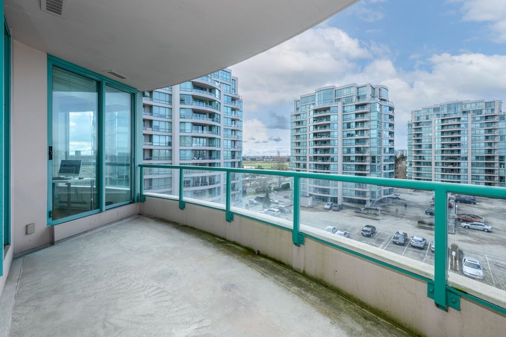 listing image 1100193222864847453