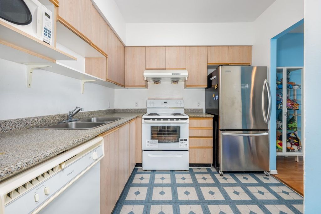 listing image 1101679397111576153