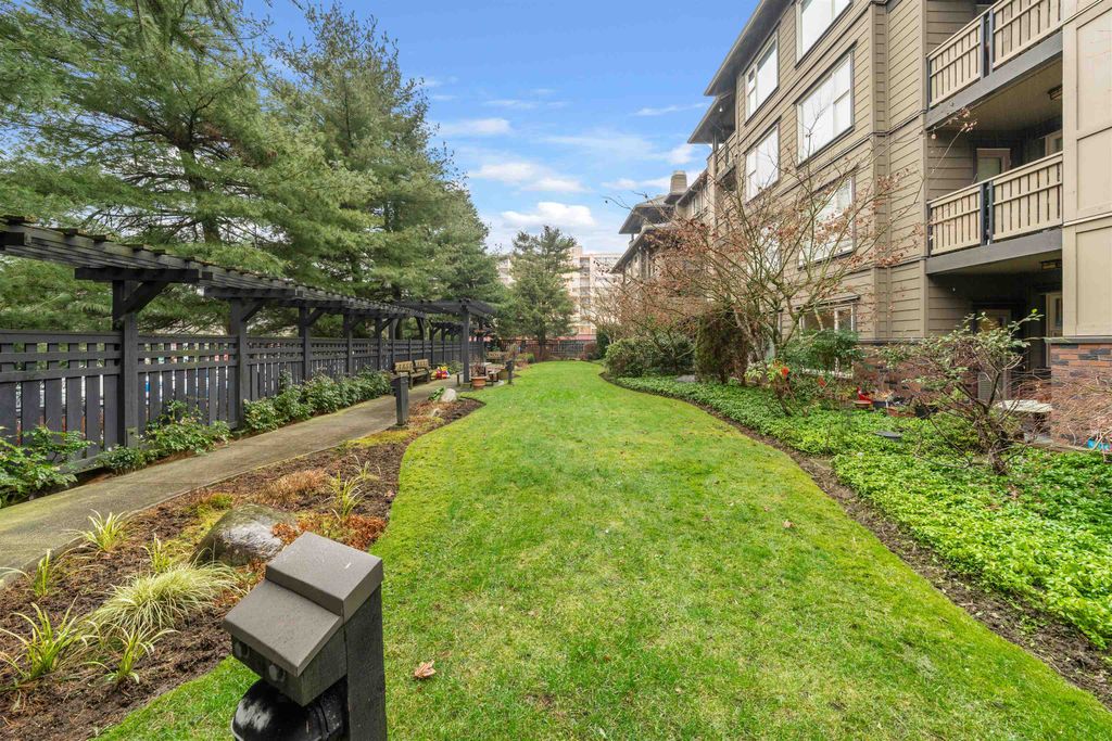 listing image 1104266676669692701