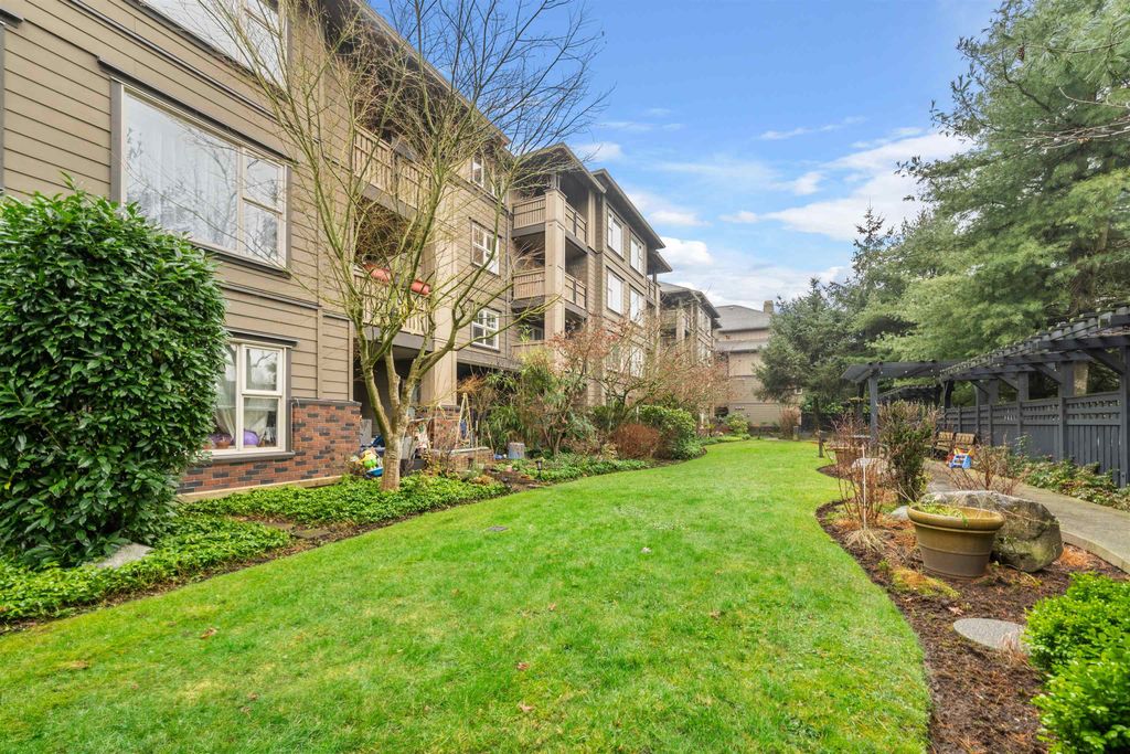 listing image 1105901800206852476