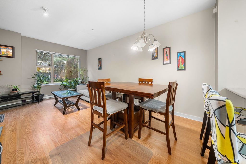 listing image 1100389542229766782