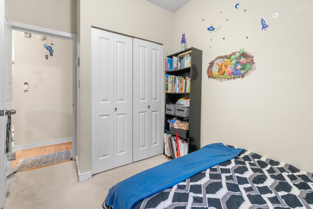 listing image 1101800664647395258