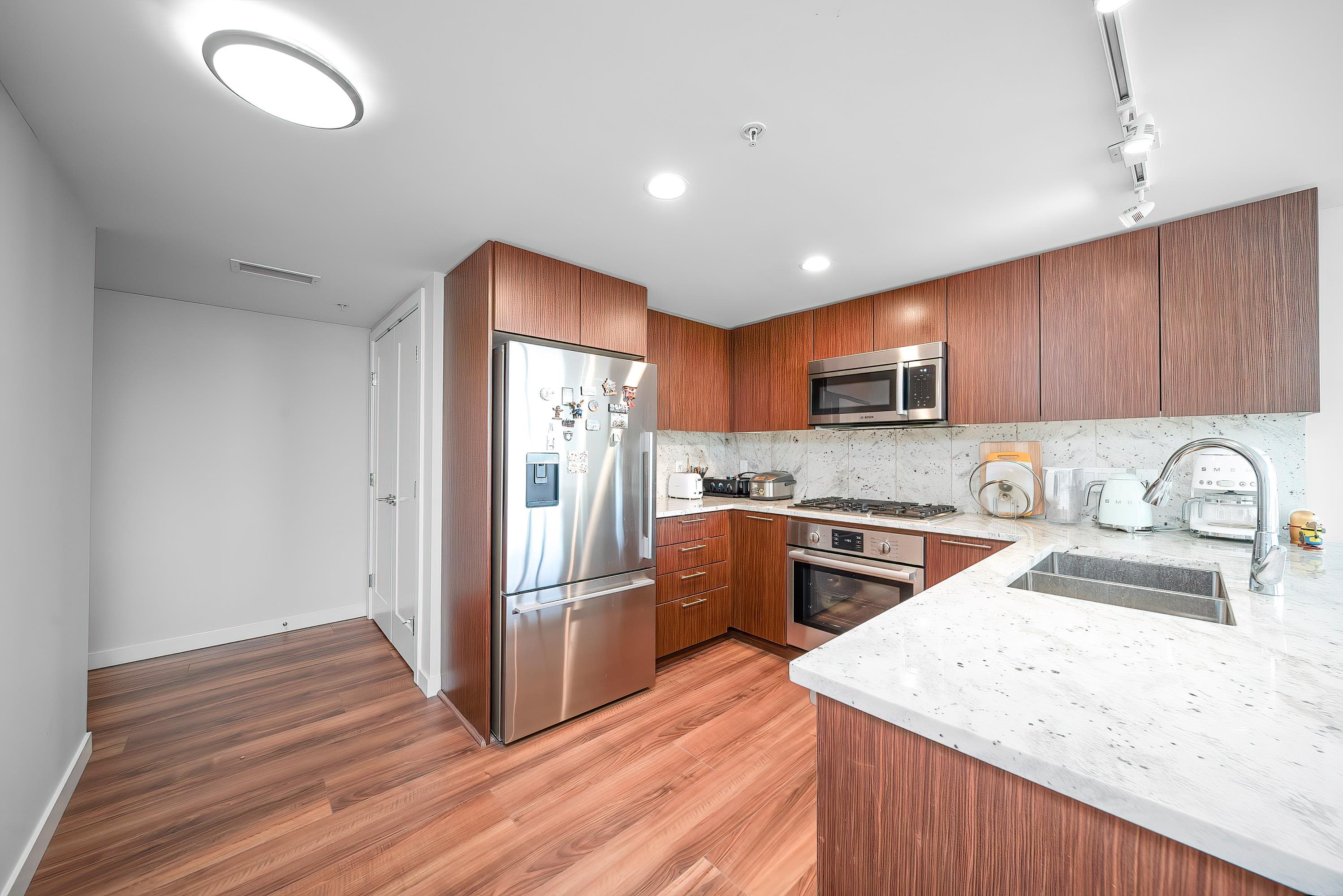 8699 Hazelbridge Way 809