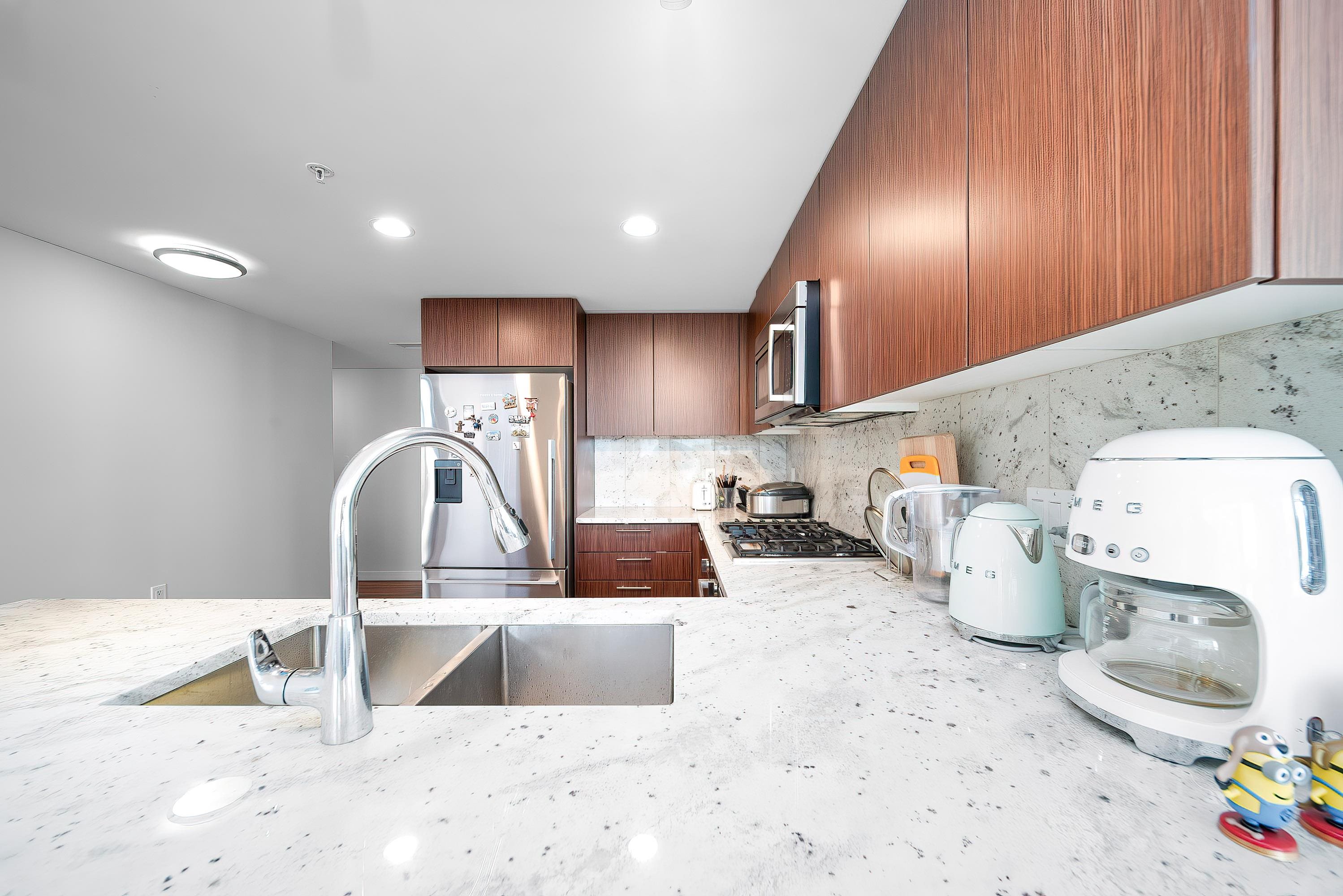 8699 Hazelbridge Way 809