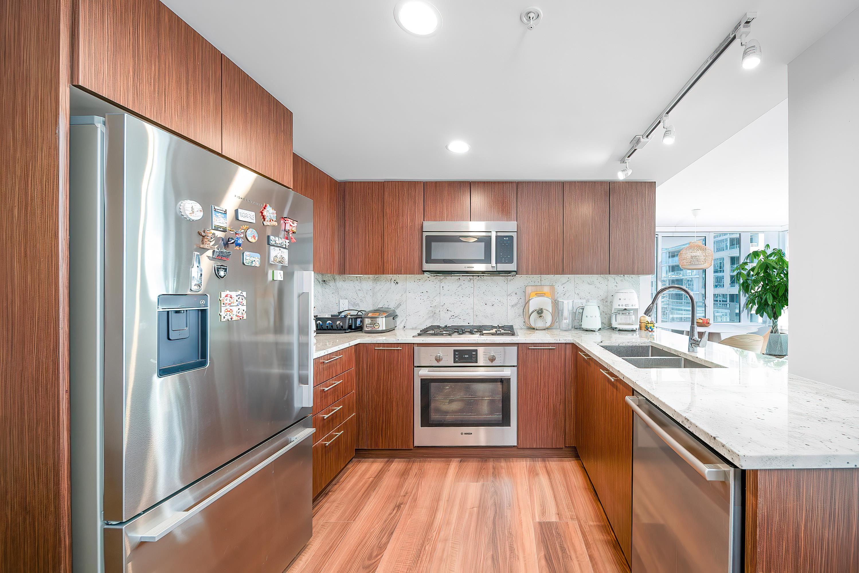 8699 Hazelbridge Way 809