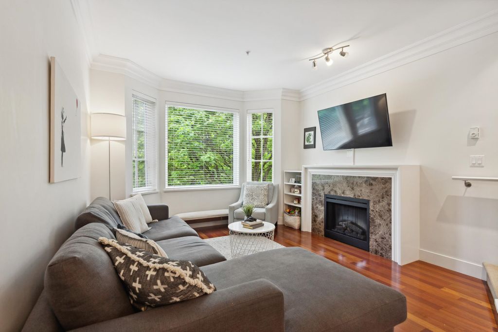 listing image 1106400640417119914