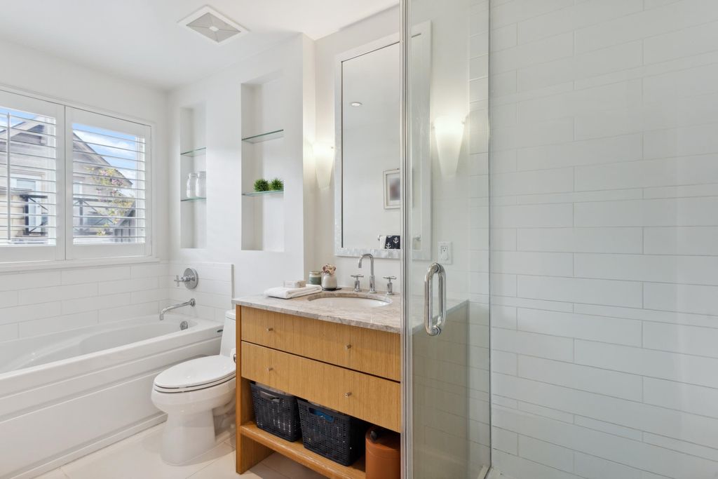 listing image 1100285837329055011