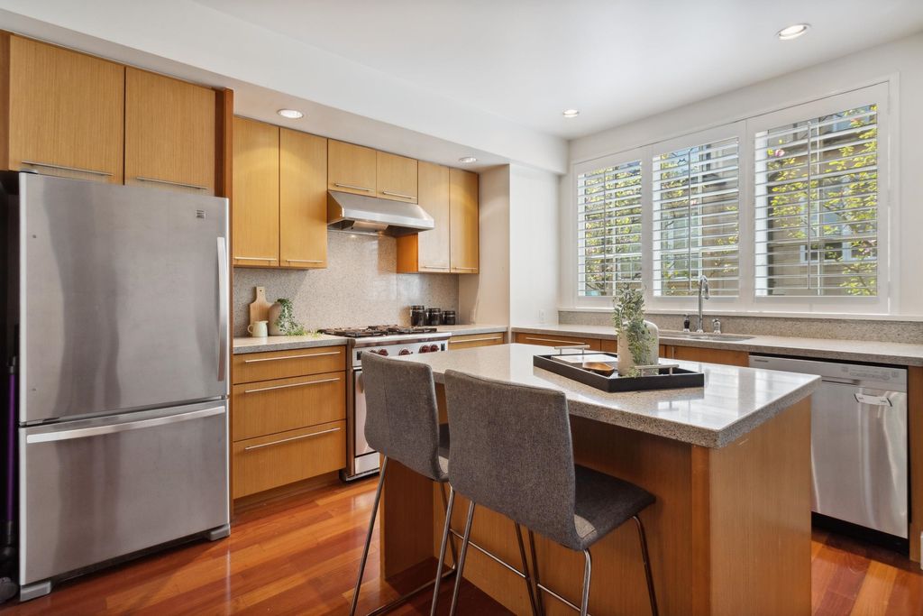 listing image 1100366444624526029