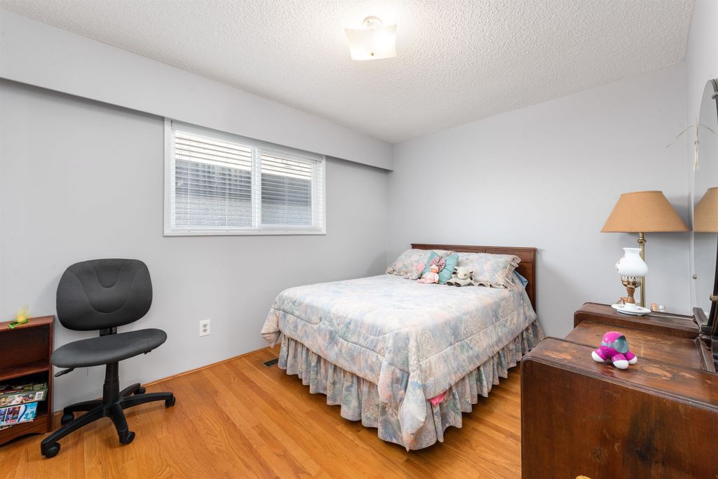 listing image 1101150121216853986