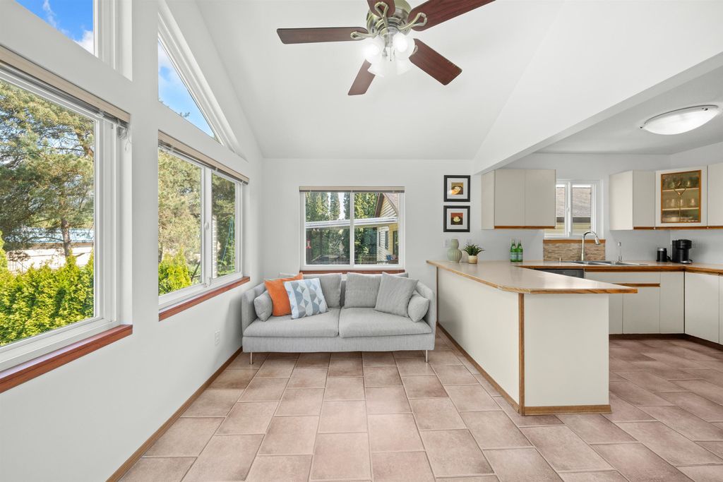 listing image 1100927255752784068