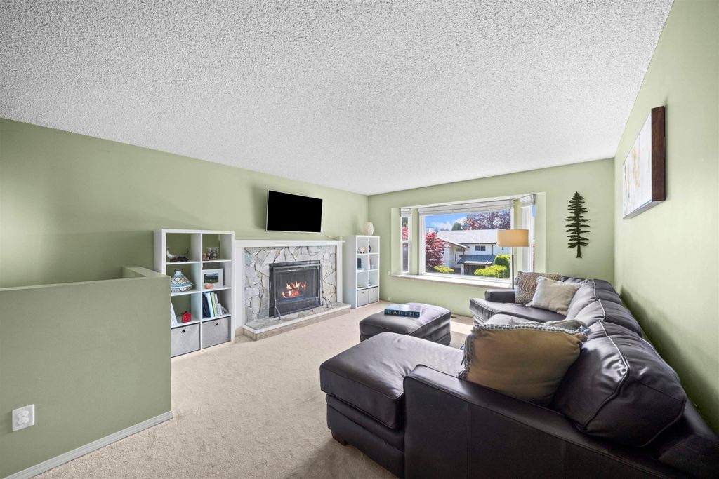 listing image 1100548623246348750