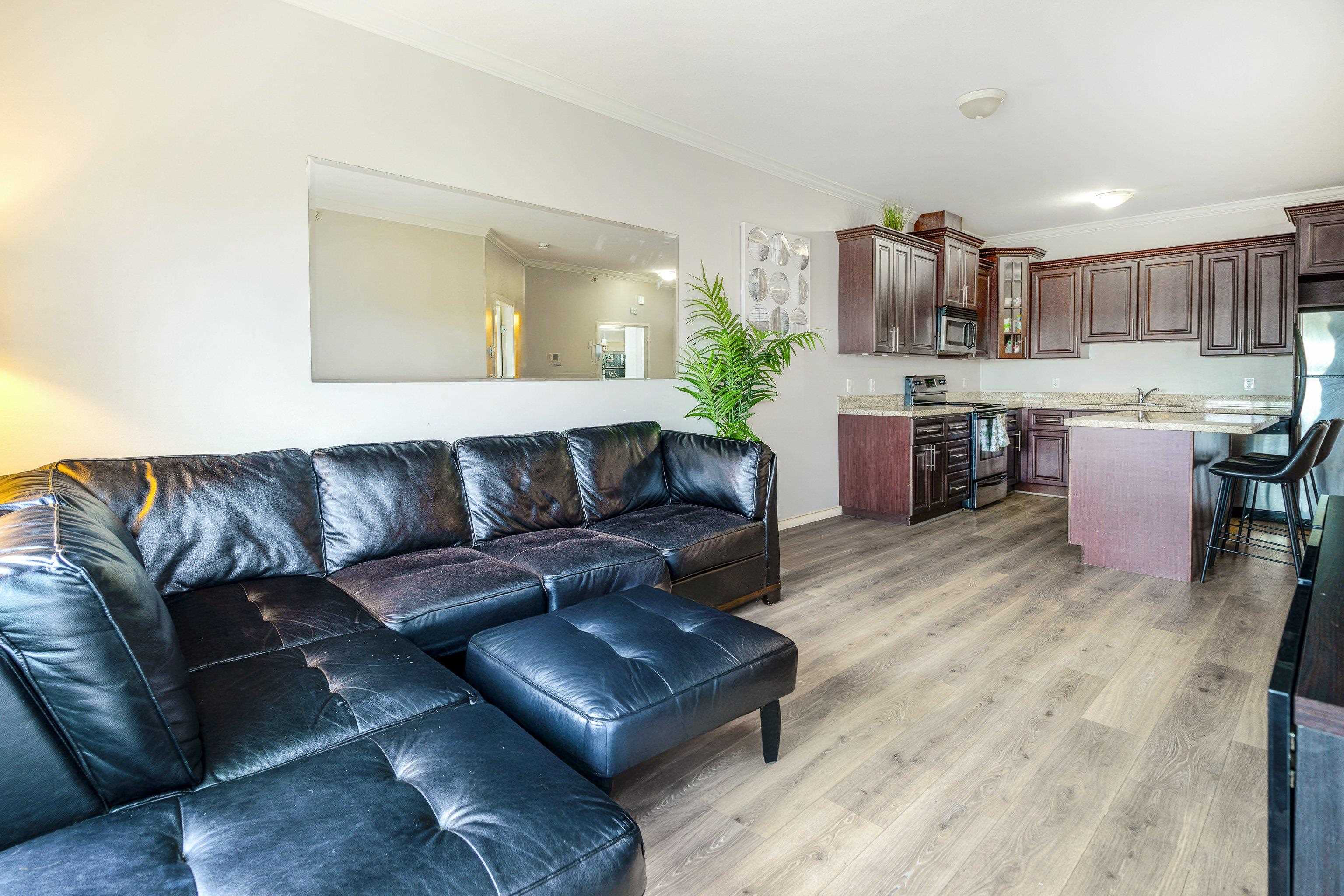 22363 Selkirk Avenue 401