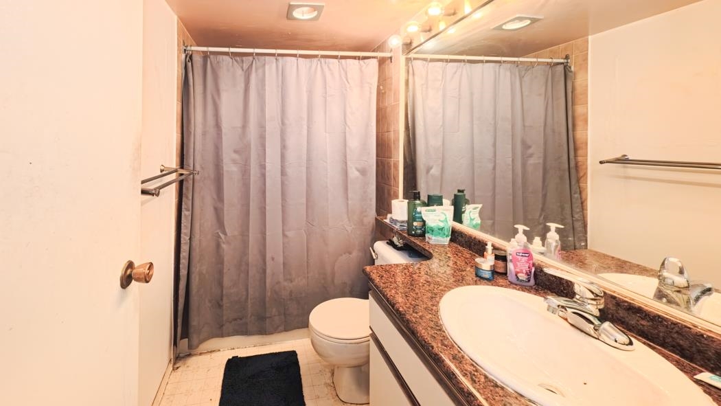 1476 W 10th Avenue 408