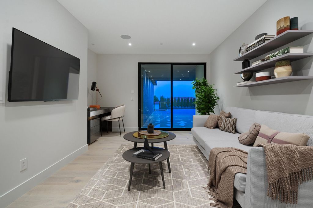 listing image 1106574402799885485