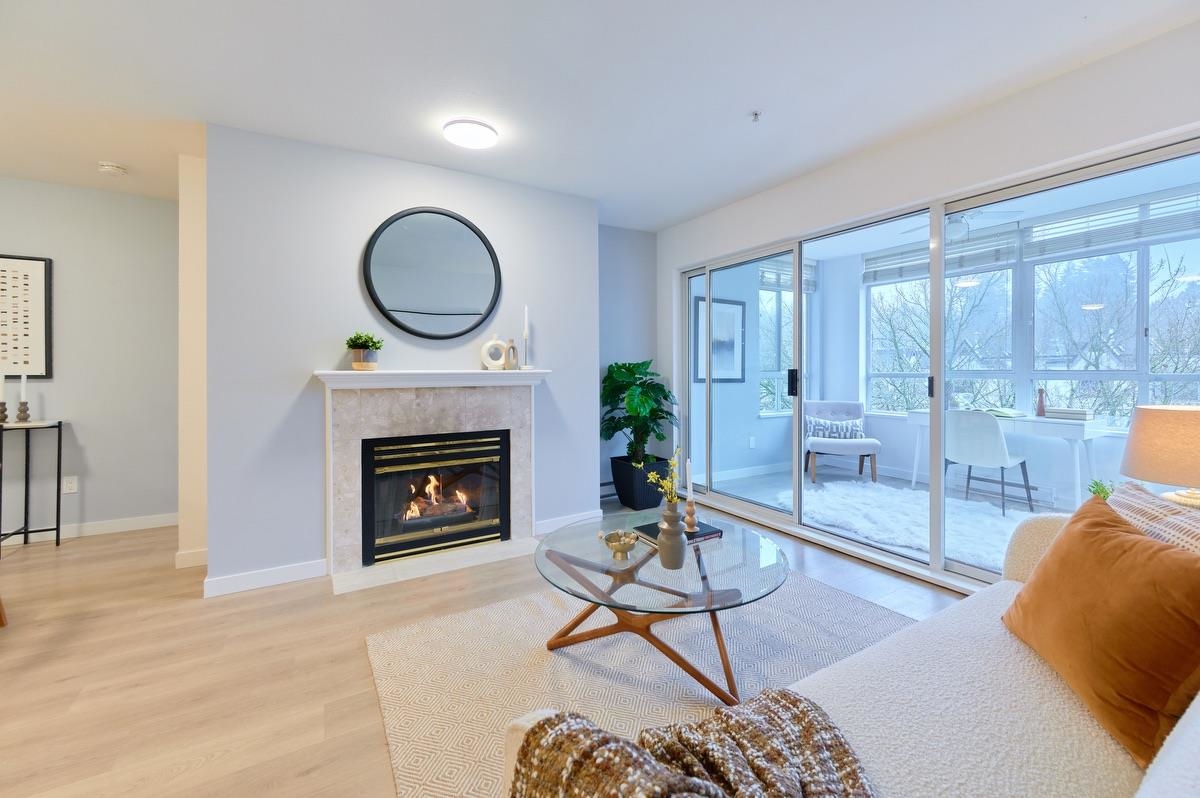 855 W 16th Street 313