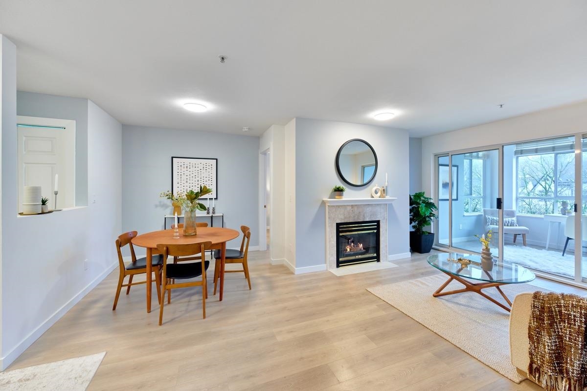 855 W 16th Street 313