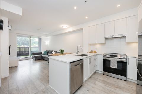 2160 Grant Avenue 214 Port Coquitlam BC V3B 0T3