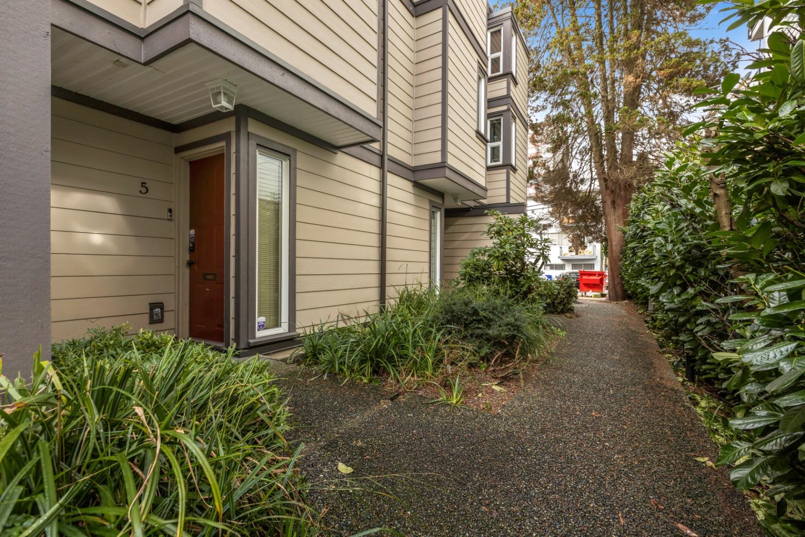 1535 St. Georges Avenue 5