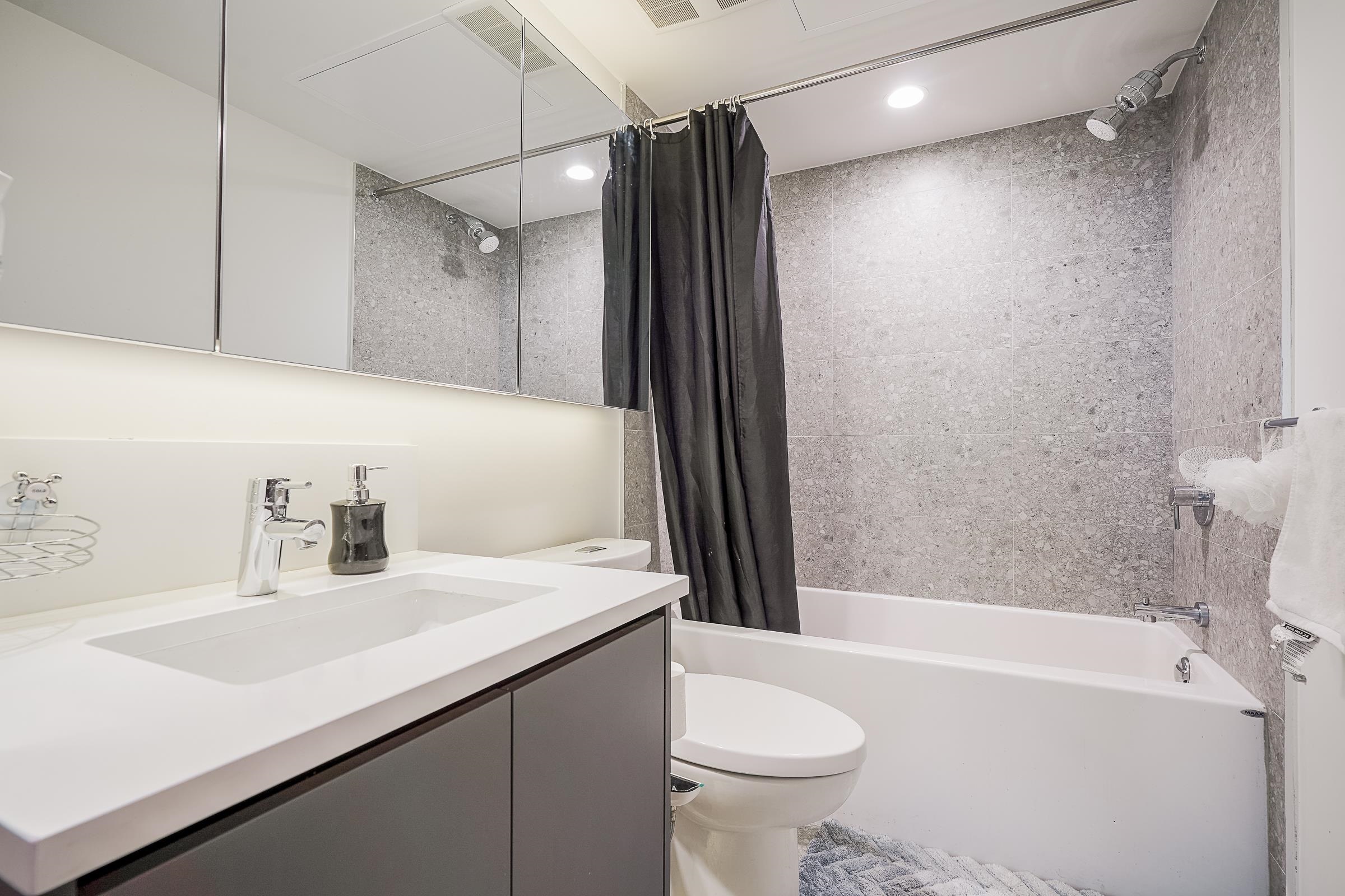 10750 135a Street 1802